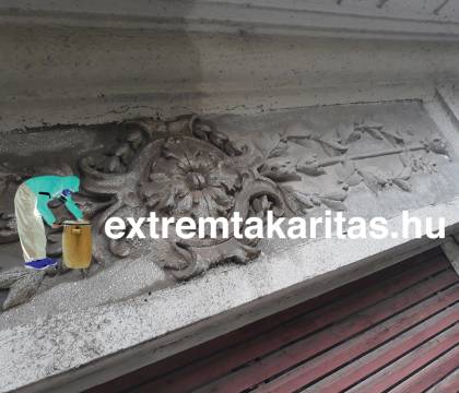 Homlokzat tisztítít előtte utána