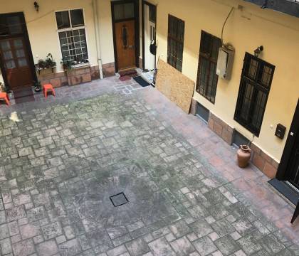 Térkő tisztítás előtt