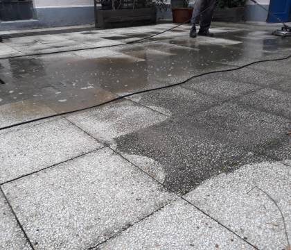 Magasnyomású vizes tisztítás